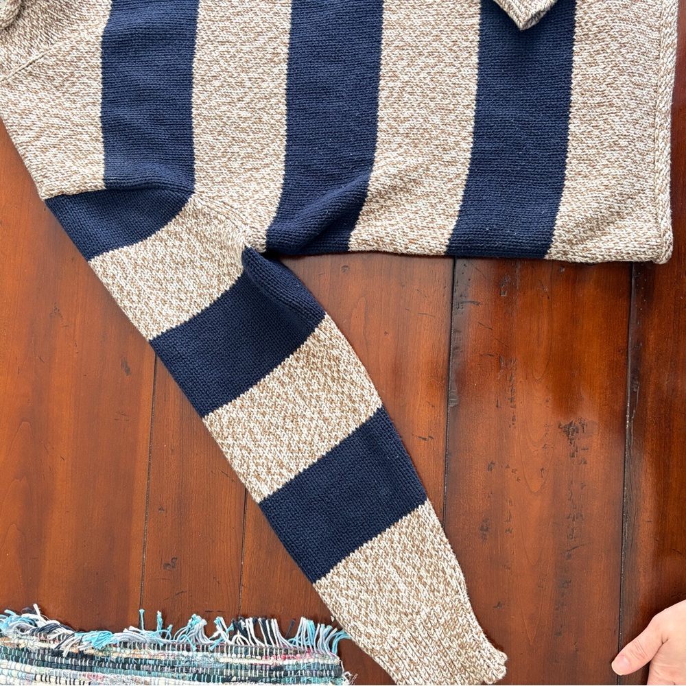 J. Crew Men's Sweater in Navy and Beige - Picture 2 of 8